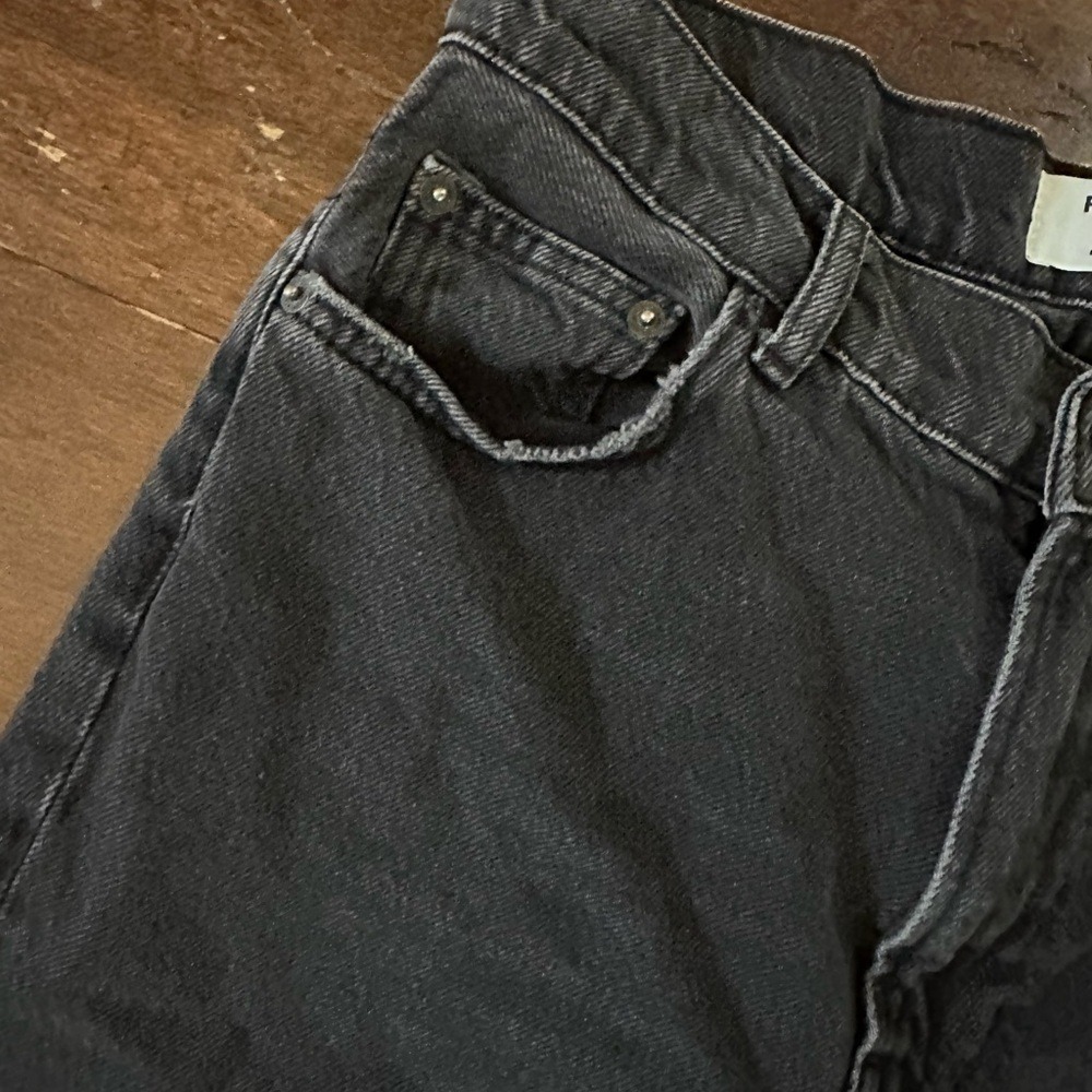 Reformation-black distressed jeans straight leg size 26 - Picture 10 of 12
